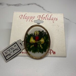 Vintage Porcelain Holiday Wreath Pin